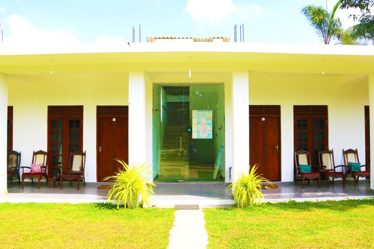 A&B Resort Negombo Kudapaduwa Exterior foto