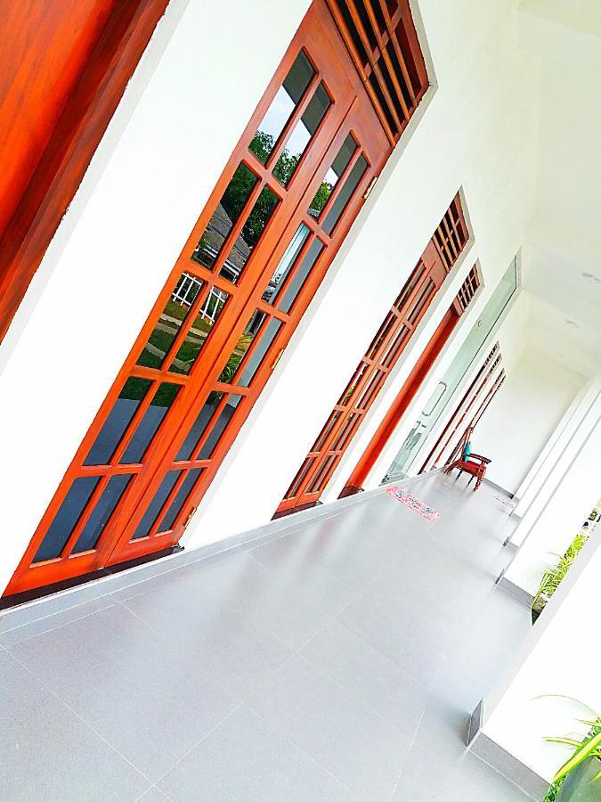 A&B Resort Negombo Kudapaduwa Habitación foto